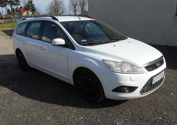 Ford Focus cena 12500 przebieg: 305000, rok produkcji 2009 z Bodzentyn małe 46